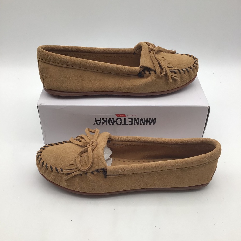 Minnetonka Kilty Taupe Suede Moccasin Fringe Shoes 407T Womens Size 9.5 NEW